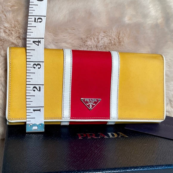 PRADA ❤️💛 nylon and white leather WOC wallet with unbranded insert and chain - Picture 13 of 16